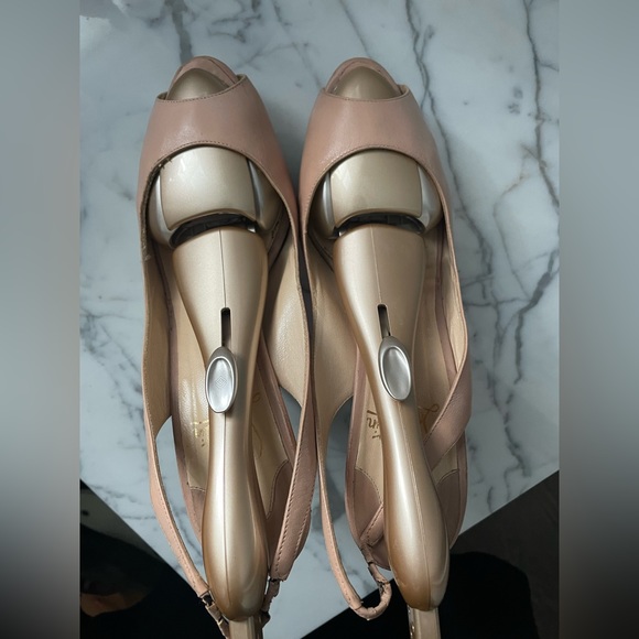 Christian Louboutin Peep Toe Nude Leather Slingback Platform Pumps Size 42 - Picture 4 of 10
